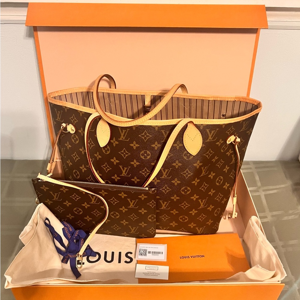 Authentic Louis Vuitton Neverfull MM Monogram Tote Purse
